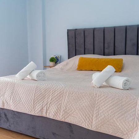 Cane Apartment New Bazaar Tiranë Ngoại thất bức ảnh