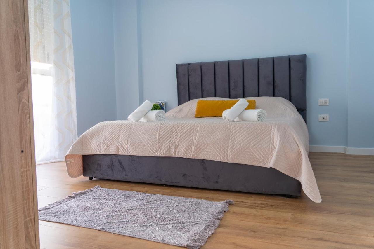 Cane Apartment New Bazaar Tiranë Ngoại thất bức ảnh